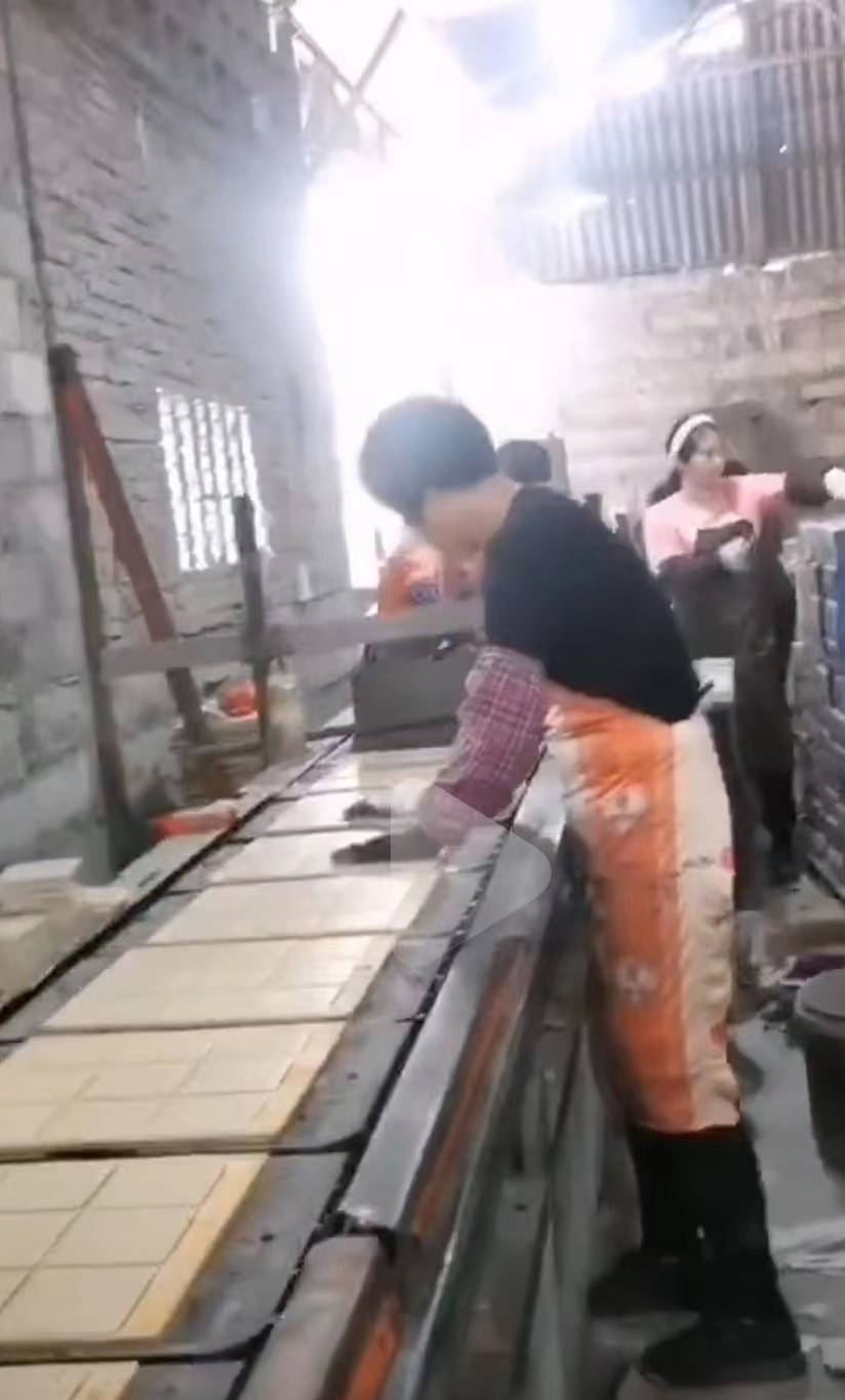 Tile production cut line of ceramic processing plant