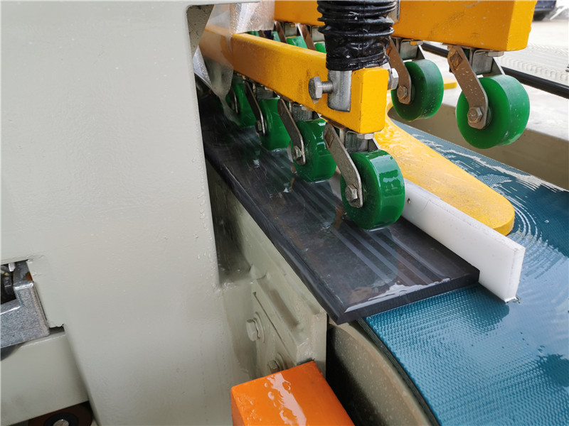 stair step moulding machine.